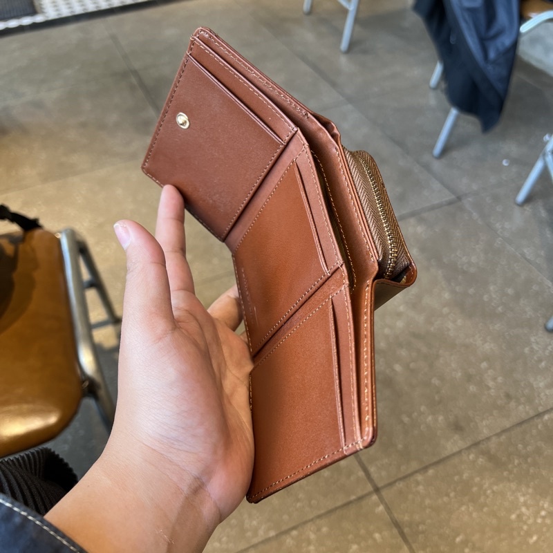 Ví Da Chiharu Wallet Cầm Tay Nhỏ Gọn Nhiều Màu Có Ngăn Dây Kéo - Thiết Kế Độc Quyền Bởi Ouithebrand.