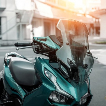 Kính chắn gió xe máy NVX 2021, chắn gió NVX 155 VVA trong suốt Zhi.pat chính hãng – BH 12 Tháng