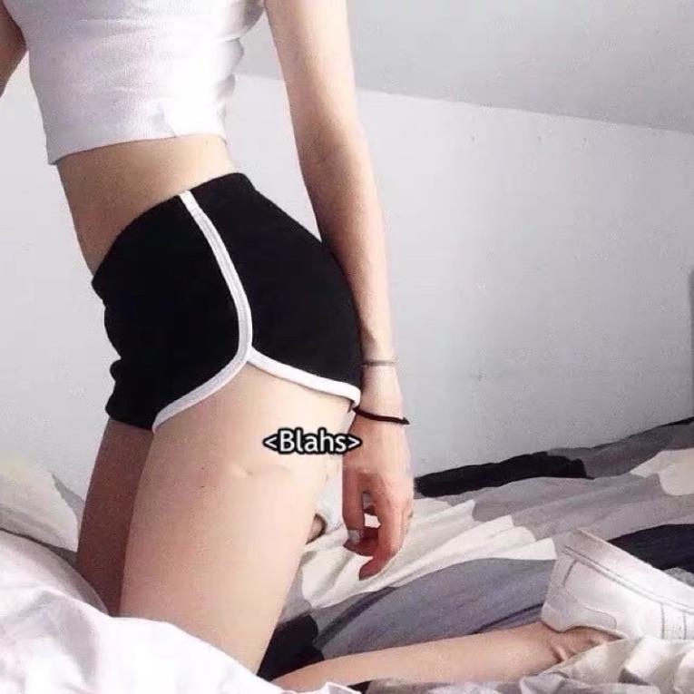 Quần Short Viền Đùi Kẻ Trắng Nữ Shorts Thể Thao Dáng Ngắn Năng Động Trẻ Trung Màu Đen Ulzzang HOT