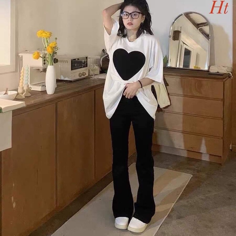 Set trái tim to in ngực quần loe đen H2S868