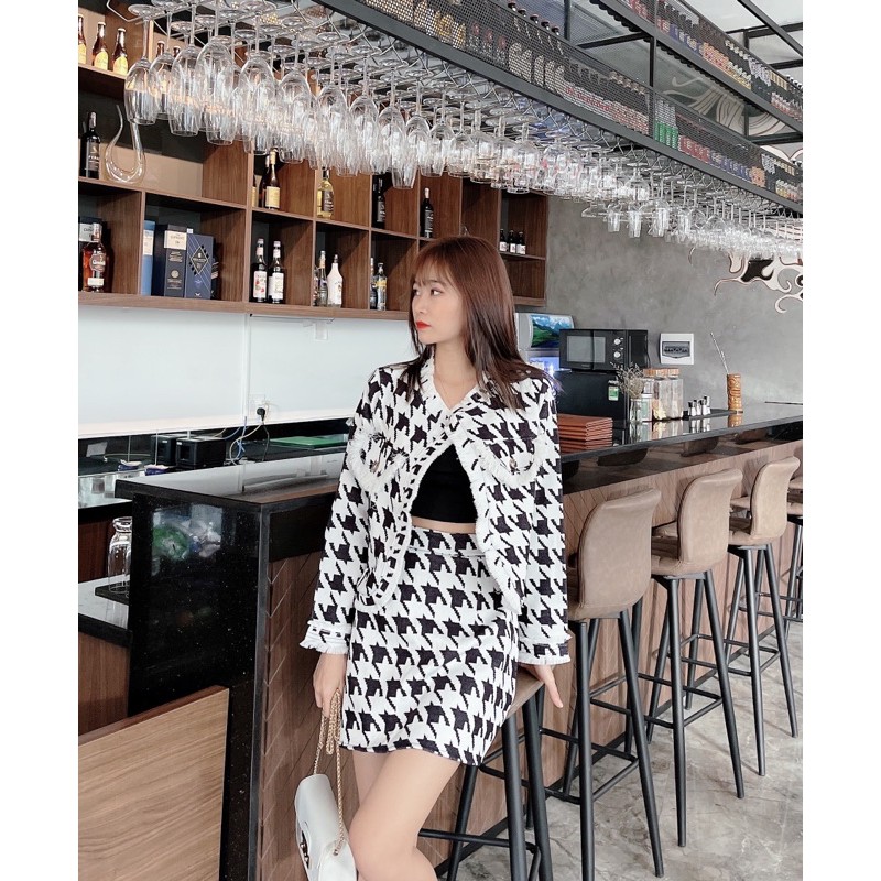 SET 3 MÓN : KHOÁC DẠ BỐ CARO + ÁO CROP ĐEN BÊN TRONG + CHÂN VÁY ✨