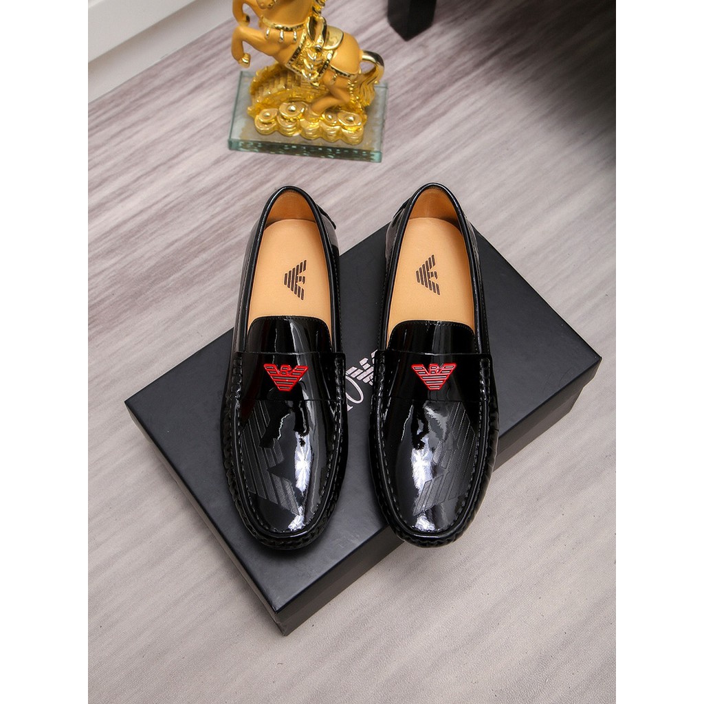 Giày lười nam Armani da thật phong cách tối giản nhưng vẫn mang đến sự lịch lãm
