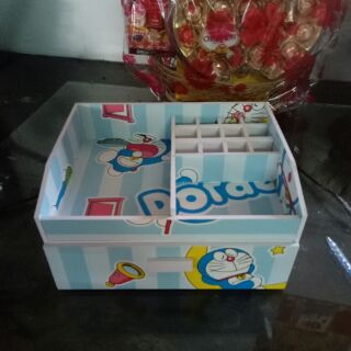 ( tặng mask) Tủ đựng mỹ phẩm đoremon thông dụng