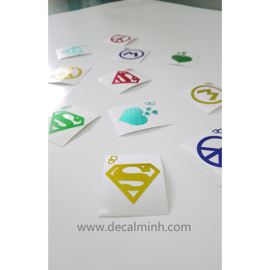 Decal tem sticker nhôm xước trang trí dán xe, điện thoại