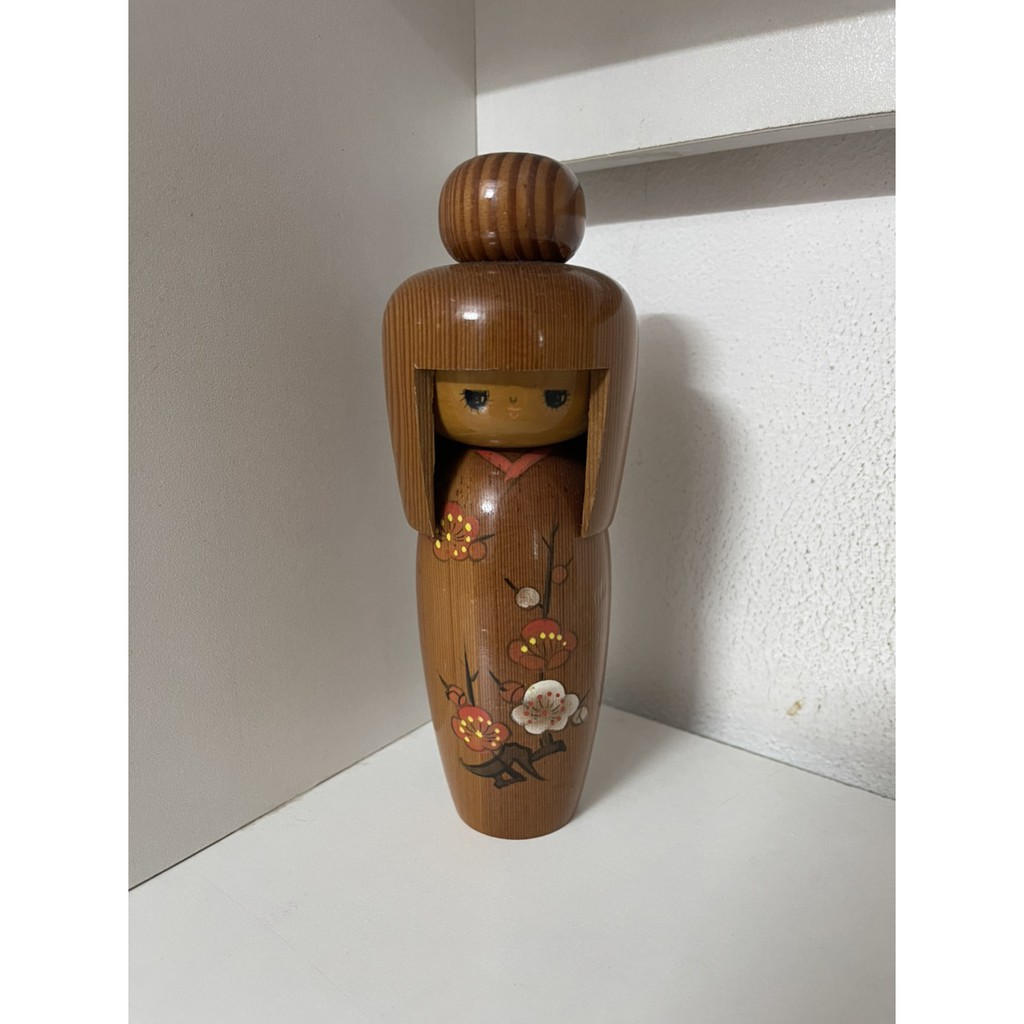 Búp bê kokeshi