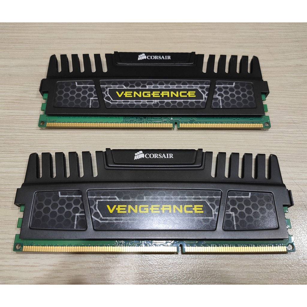 Ram máy tính DDR3 Corsair Cengeance 4gb bus 1600