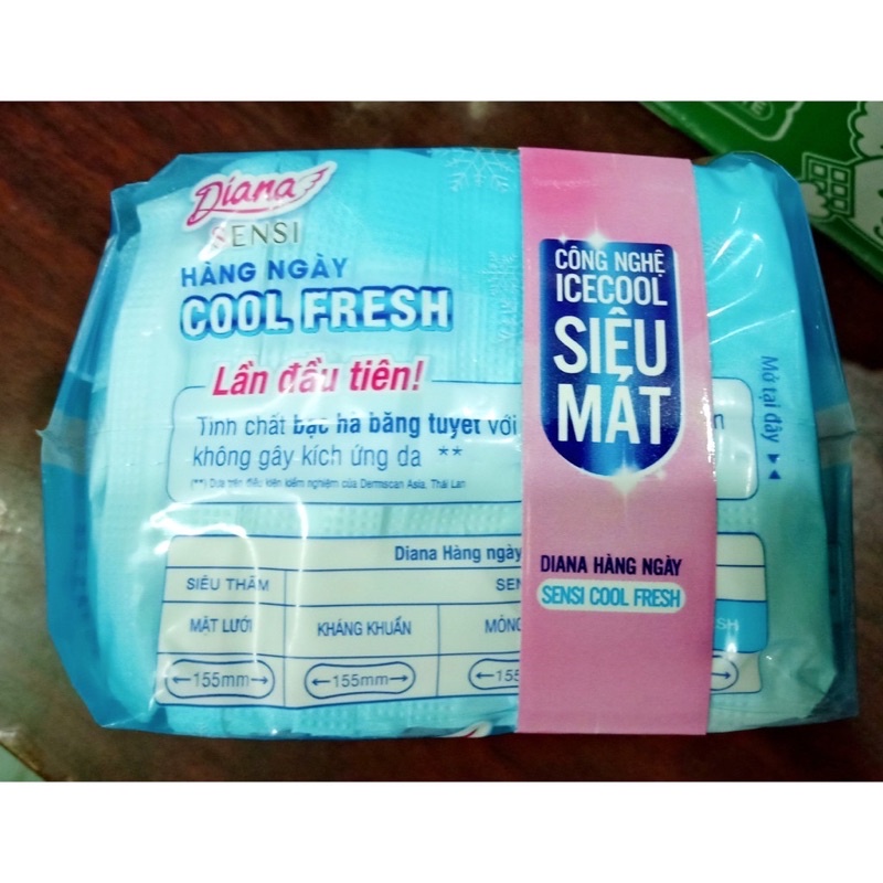 BĂNG VỆ SINH DIANA HẰNG NGÀY SENSI COOL FRESH 20M