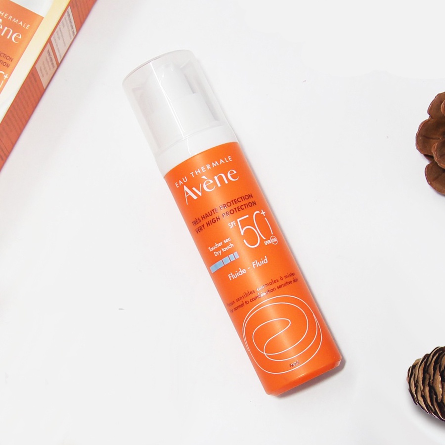 Kem Chống Nắng Cho Da Nhạy Cảm Avene Eau Thermale SPF 50+ Sunscreen