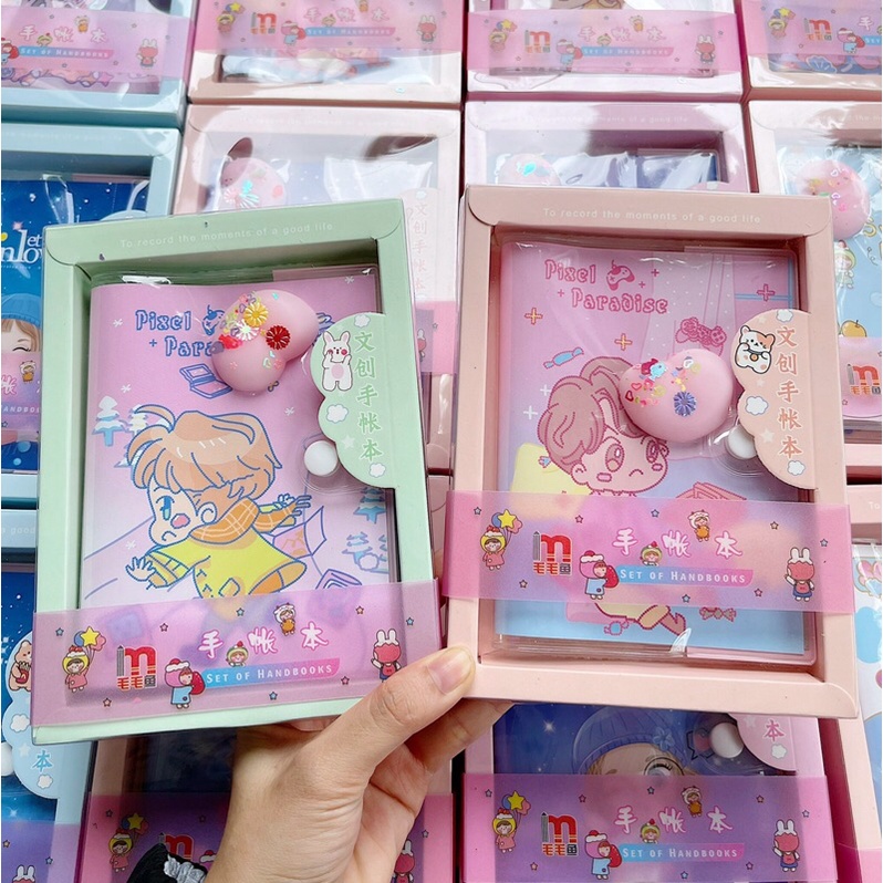 Sổ tay kim tuyến gắn mochi thư giãn có hộp đựng