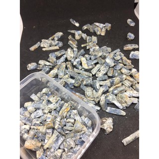 Kyanite thanh tẩy thô vụn