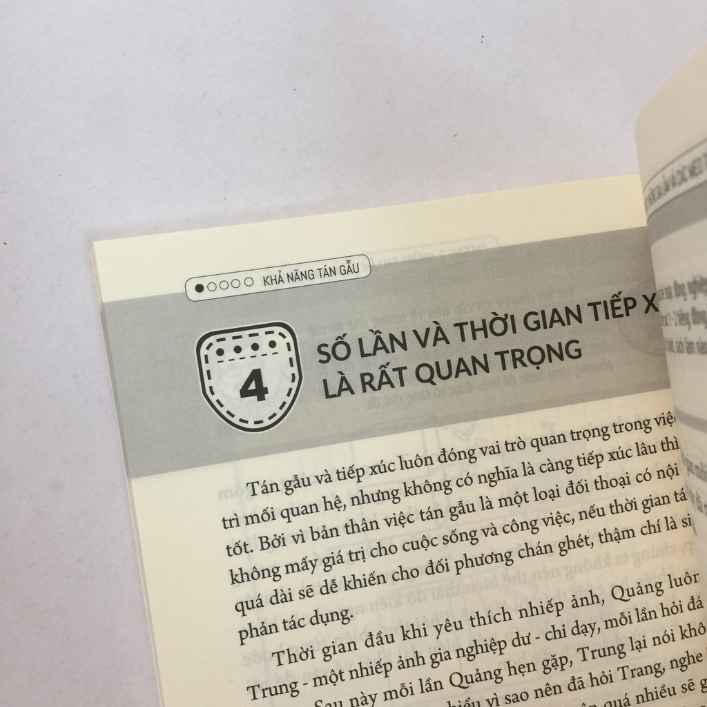 Sách - Tip Công Sở 2 - Khả Năng Tán Gẫu – Giải Quyết Mọi Tình Huống Ứng Xử