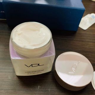 Kem dưỡng da VDL