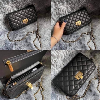 Túi trám Charles & Keith Push-Lock authentic