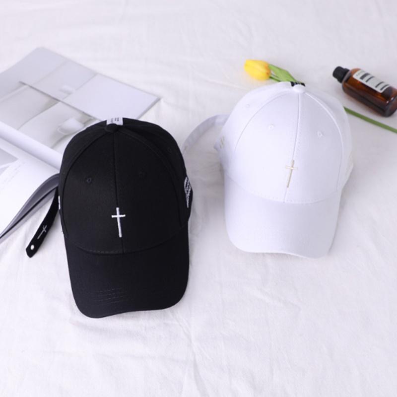 Mũ lưỡi trai thêu hình thánh giá màu trắng/ đen phong cách đường phố cho nam