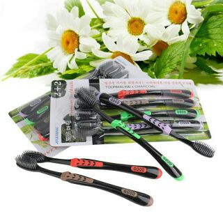 Set 4 bàn chải than tre Hàn Quốc