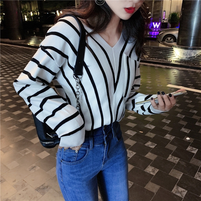 Áo Len Tay Dài Cổ Tròn Sọc Vằn Thời Trang Cho Nữ