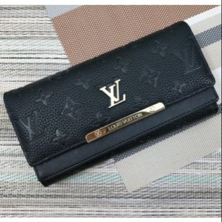 Ví in chìm họa tiết qc