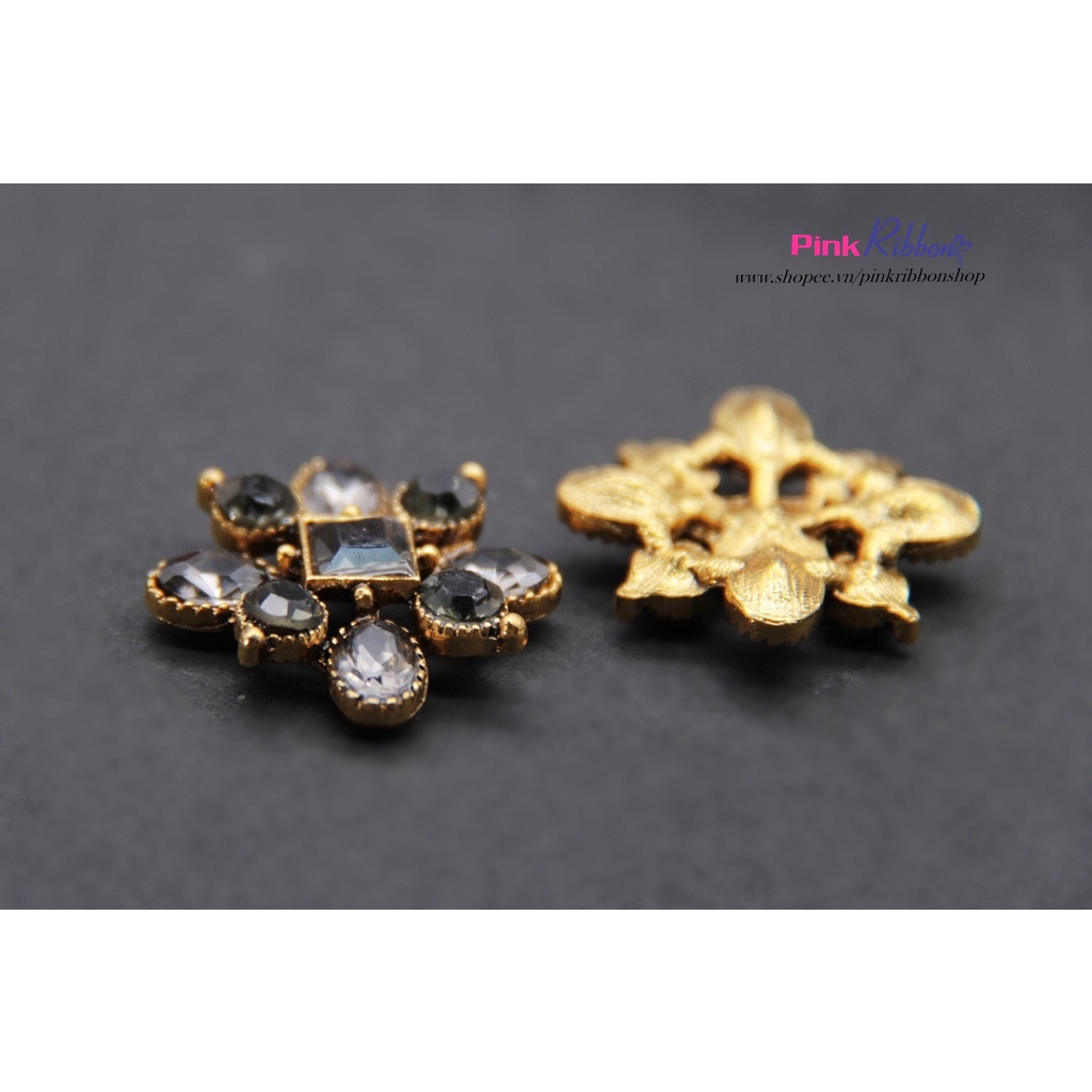 Charm mạ kim đính đá ghi 2cm
