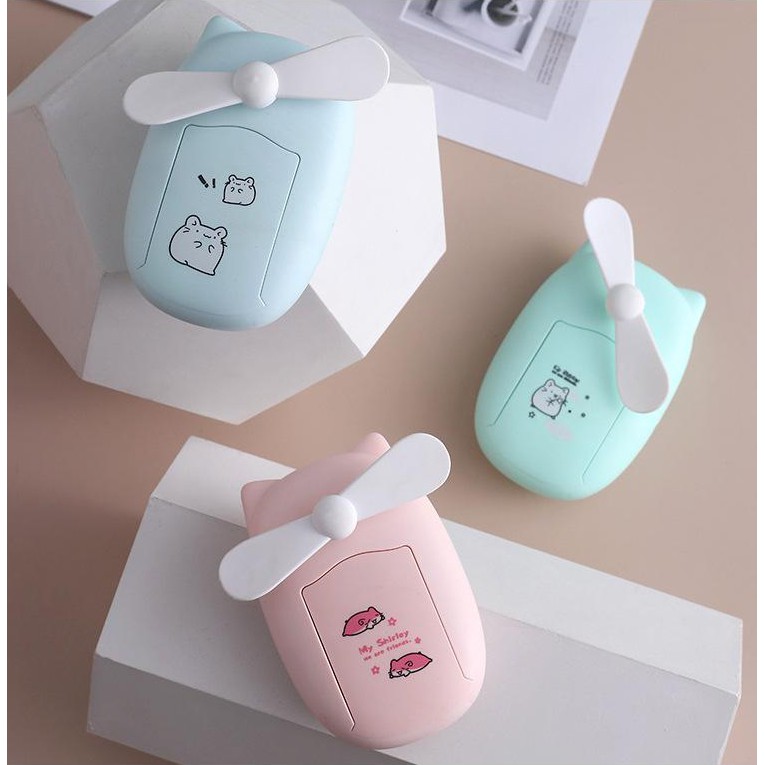 Quạt mini phun sương tích điện cầm tay, quạt mini xinh xắn tiện lợi COLLEN | BigBuy360 - bigbuy360.vn