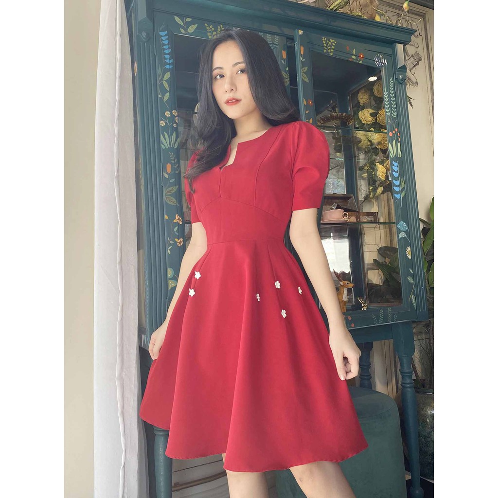 Đầm dự tiệc đỏ  xòe thiết kế sang trọng eo tôn dáng che mỡ bụng tay ngắn thời trang đính hoa nhí dể thương - Lux W | BigBuy360 - bigbuy360.vn