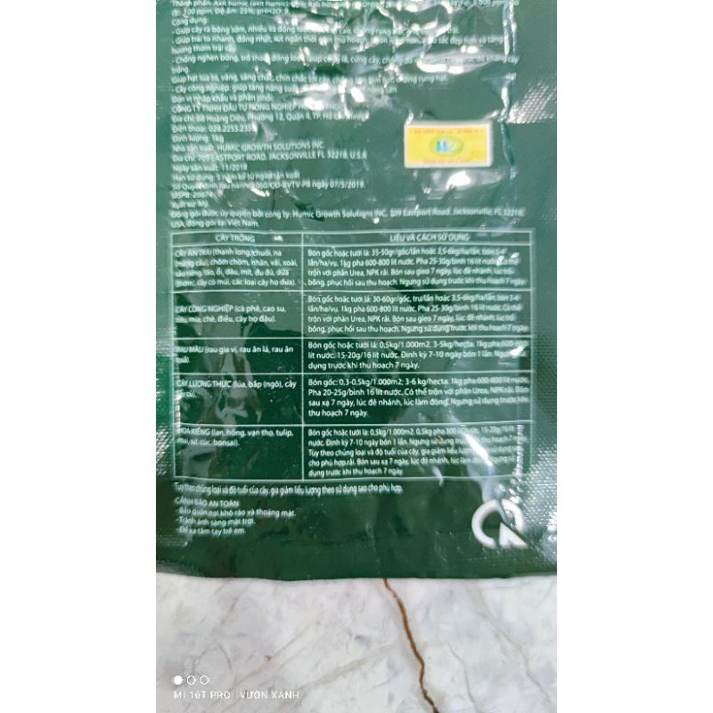 Phân bón Humic Mỹ gói 20gr tiện lợi, dùng kích rễ , trộn cùng phân cá bón cây rất tuyệt