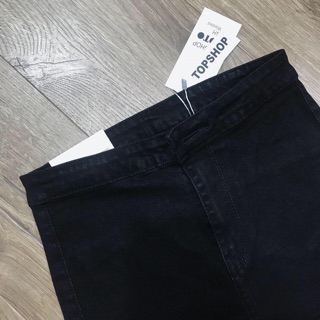 Quần jeans đen