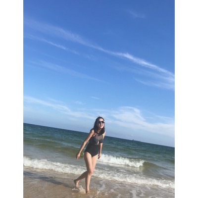 Bikini 1 mảnh cổ yếm ( kèm hình khách mặc)