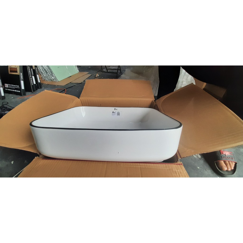 Chậu lavabo dương bàn vuông[HÀNG BẢO HÀNH 5 NĂM] , chậu lavobo LV 8220 men tuyết phủ Nano kèm ảnh thật video | BigBuy360 - bigbuy360.vn