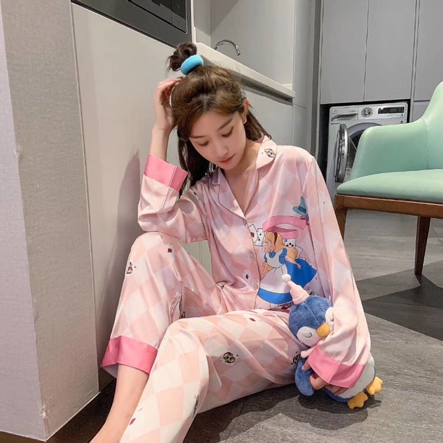 BỘ LỤA PIJAMA HOẠ TIẾT LÁ BÀI HỒNG BABY XINH