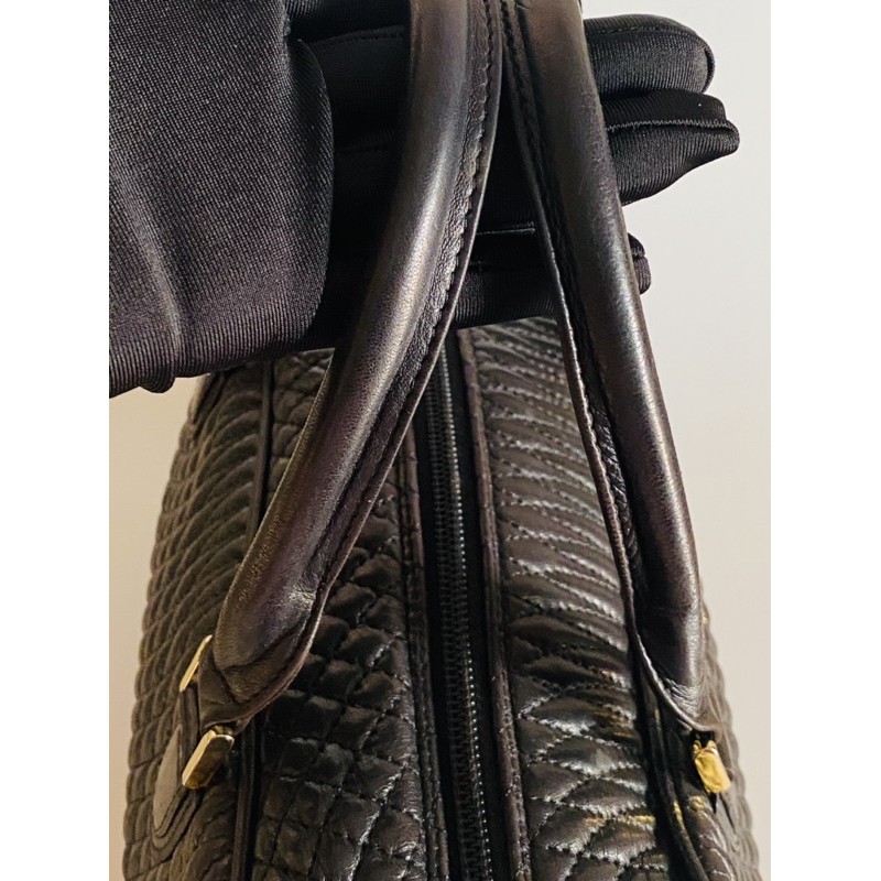 Túi xách hộp Bally da bê cực mềm