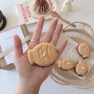 Khuôn silicone bánh cá