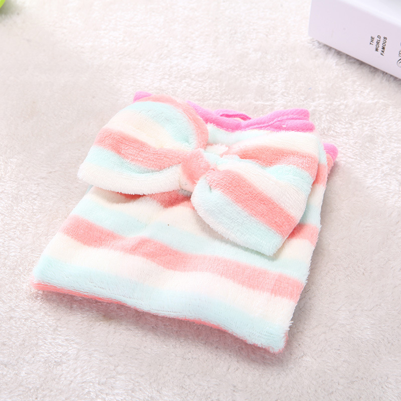 Khăn Lau Tay Treo Tường Hình Nơ Xinh Xắn