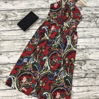 Đầm maxi họa tiết đỏ