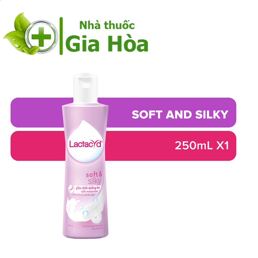 Dung dịch vệ sinh phụ nữ hàng ngày, an toàn cho da nhạy cảm Lactacyd Soft &amp; Silky dưỡng ẩm 150ml / 250ml
