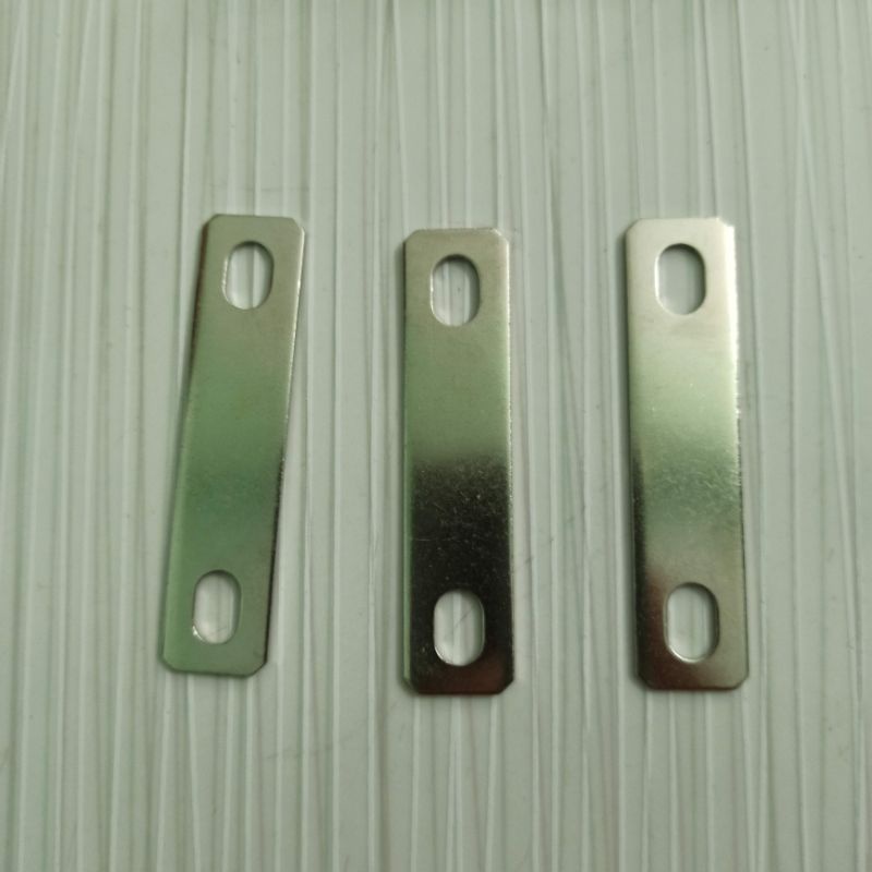 Phụ kiện lắp pin 46160: khung nhựa, cầu nối đồng, vít bắt cực pin, ốc vít cố định khung
