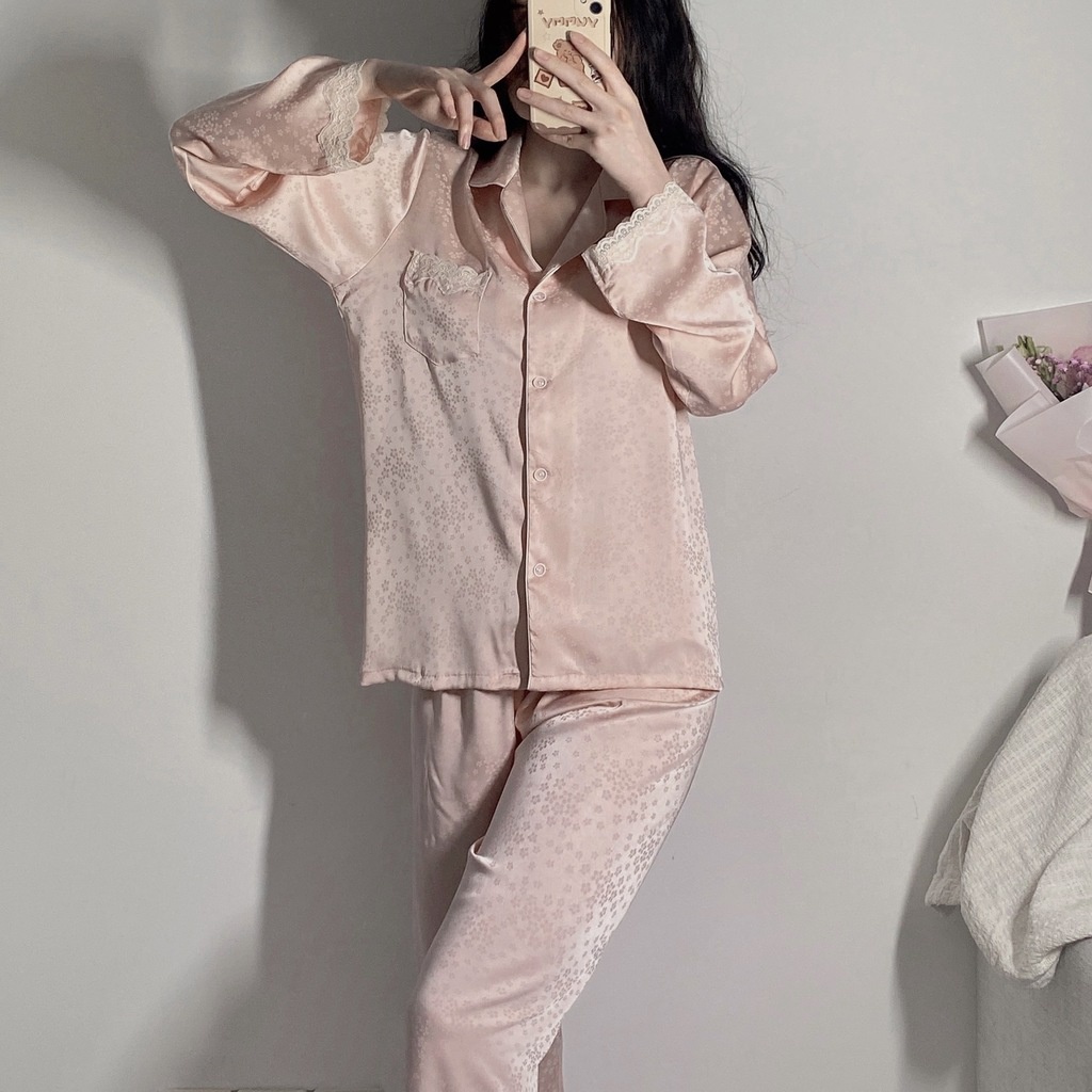 Bộ Đồ Ngủ Tay Dài Chất Lụa Phối Ren Mỏng Thời Trang Xuân Hè Xinh Xắn Cho Nữ