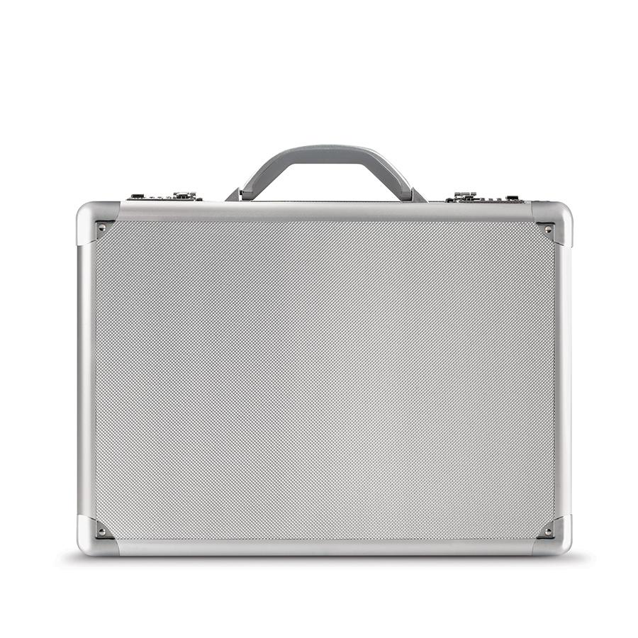 Túi hộp kim Alumium SOLO Fifth Avenue 17.3 inch - Xám - AC100-10. Kích thước Ngang 33 x 46 x 13 cm. Bảo hành 05 năm