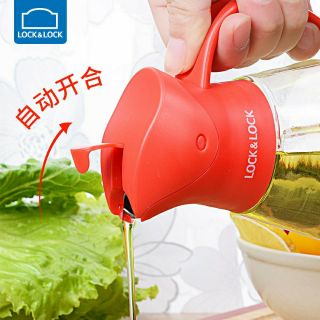 Bình dầu tự động mở nắp Lock&Lock 550ml CKO101