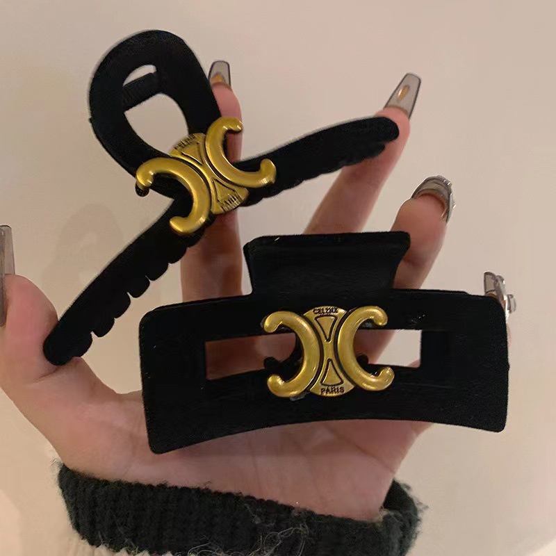 Kẹp Tóc Hình Cá Mập Bằng Nhung Đen