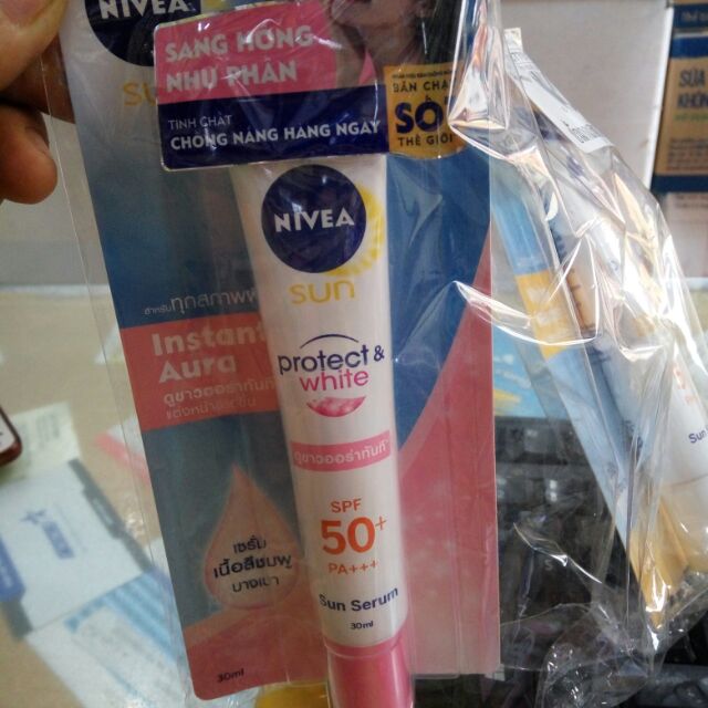 Kem chống nắng Nivea 30ml.