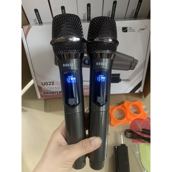 Micro đa năng 2 mic bs022, tay mic dùng pin sạc