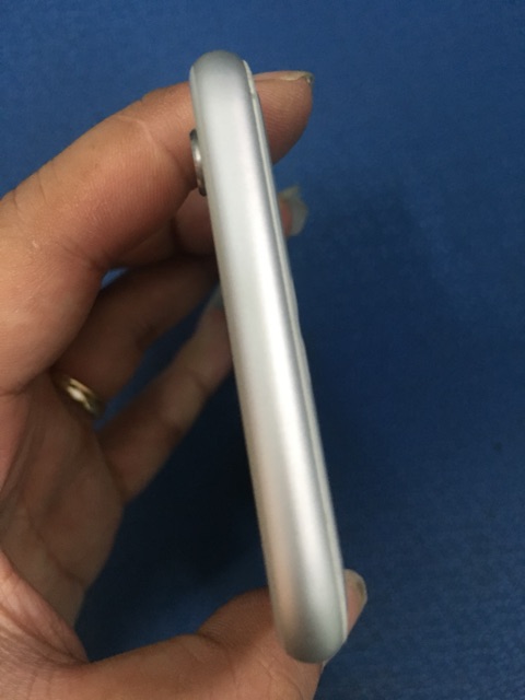 Điện thoại Iphone 6s 64gb va 32gb quốc tế zin đẹp