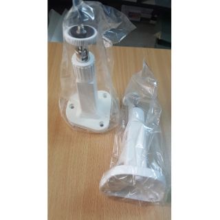 Chân đế gắn camera ngoài trời nhựa trắng