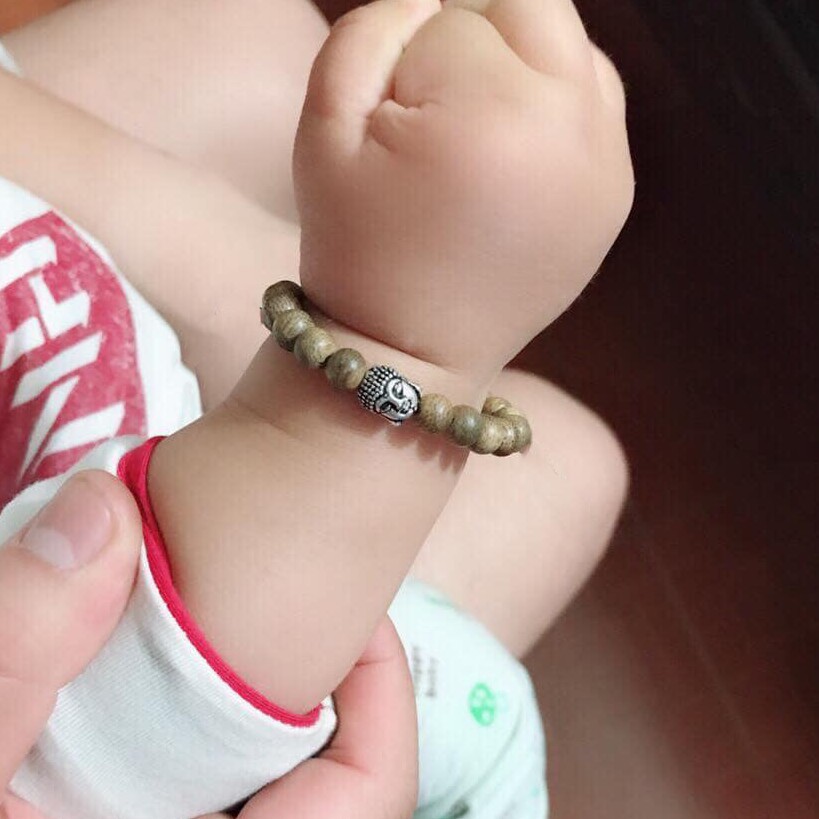 Vòng đeo tay trầm hương cho bé yêu, đẩy lùi tạp khí giúp bé an thần và ngủ ngon, món quà ý nghĩa cho các con thân yêu