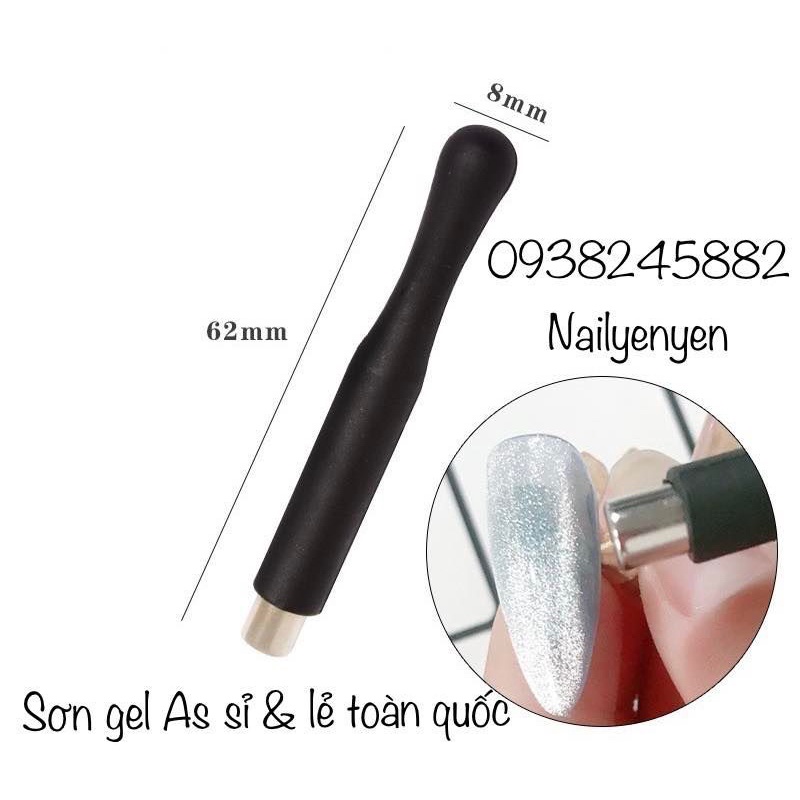 Nam châm hơ mắt mèo