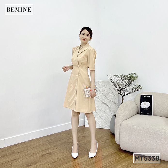 Đầm cổ vét đính nút tùng BEMINE MT5338DA