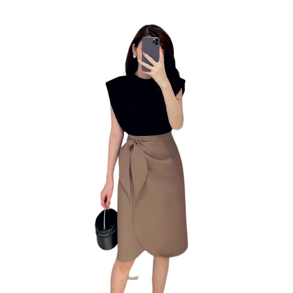 Chân váy bút chì công sở dài qua gối, thắt nơ bên hông trẻ trung, dễ phối đồ | BigBuy360 - bigbuy360.vn