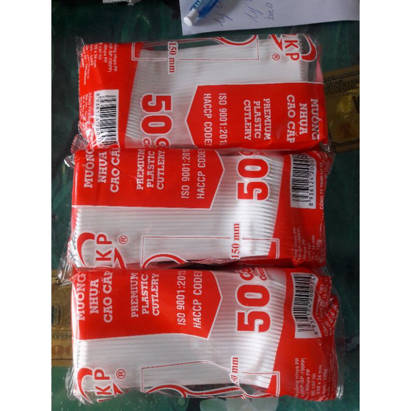Muỗng nhựa cao cấp 1 gói 50 cái