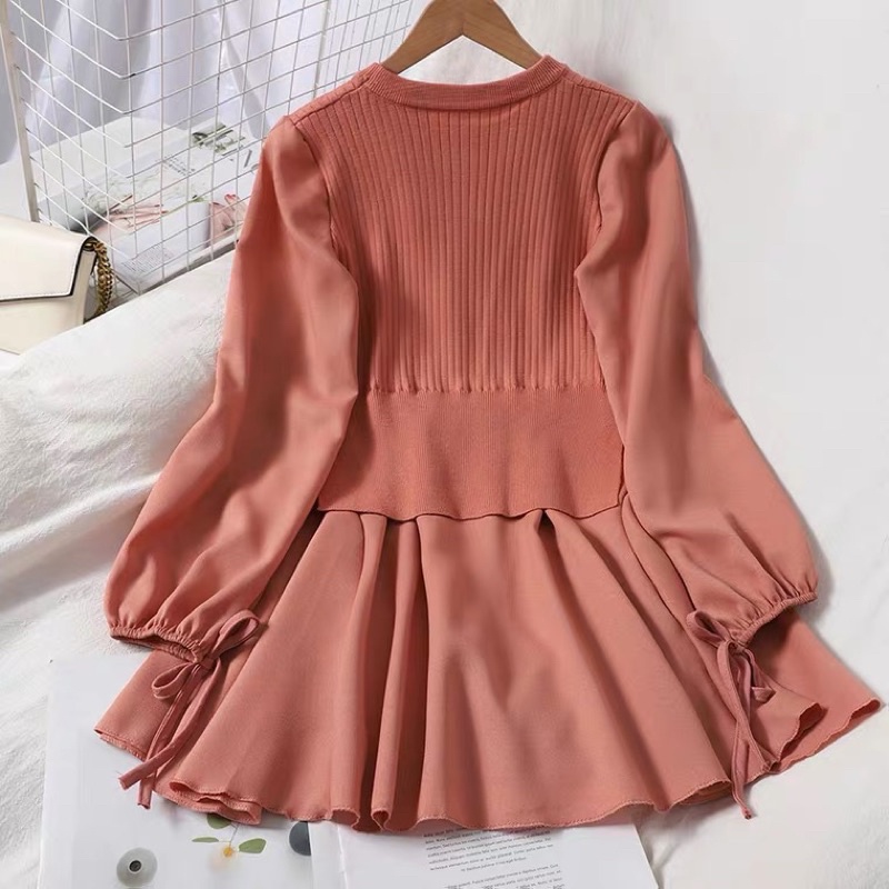 Đầm dáng xoè phối len liền thân