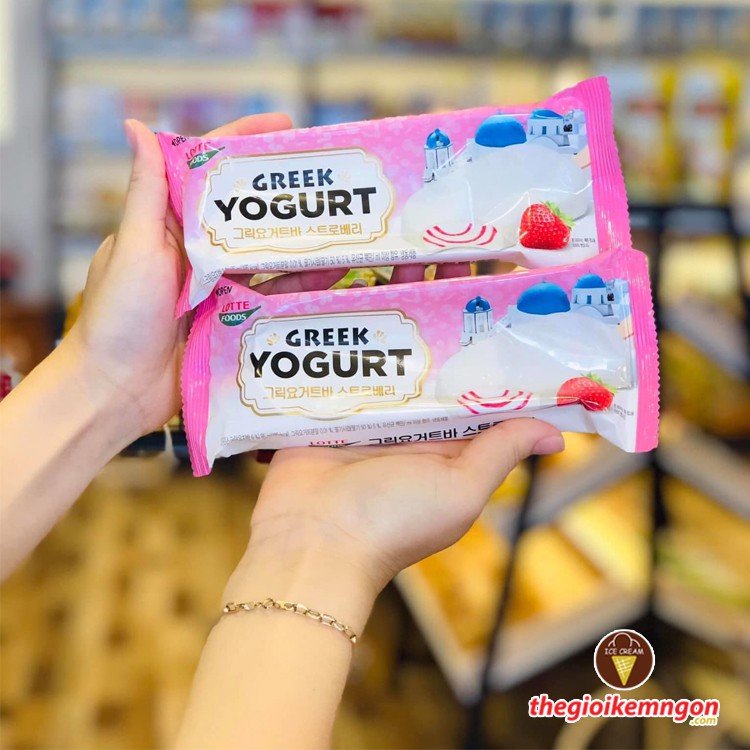 Kem sữa chua Hy Lạp dâu tây Lotte Greek Yogurt Strawberry Hàn Quốc 85ML